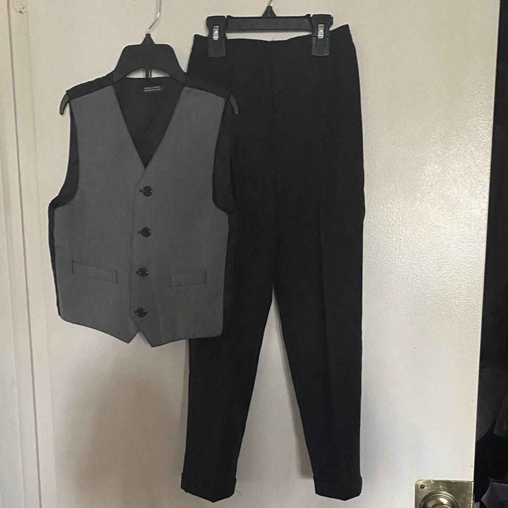 Chic Kids Gray and Black Vest Set